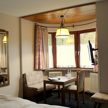 Hotel Am Bad-Wald Бад Либенцел Екстериор снимка