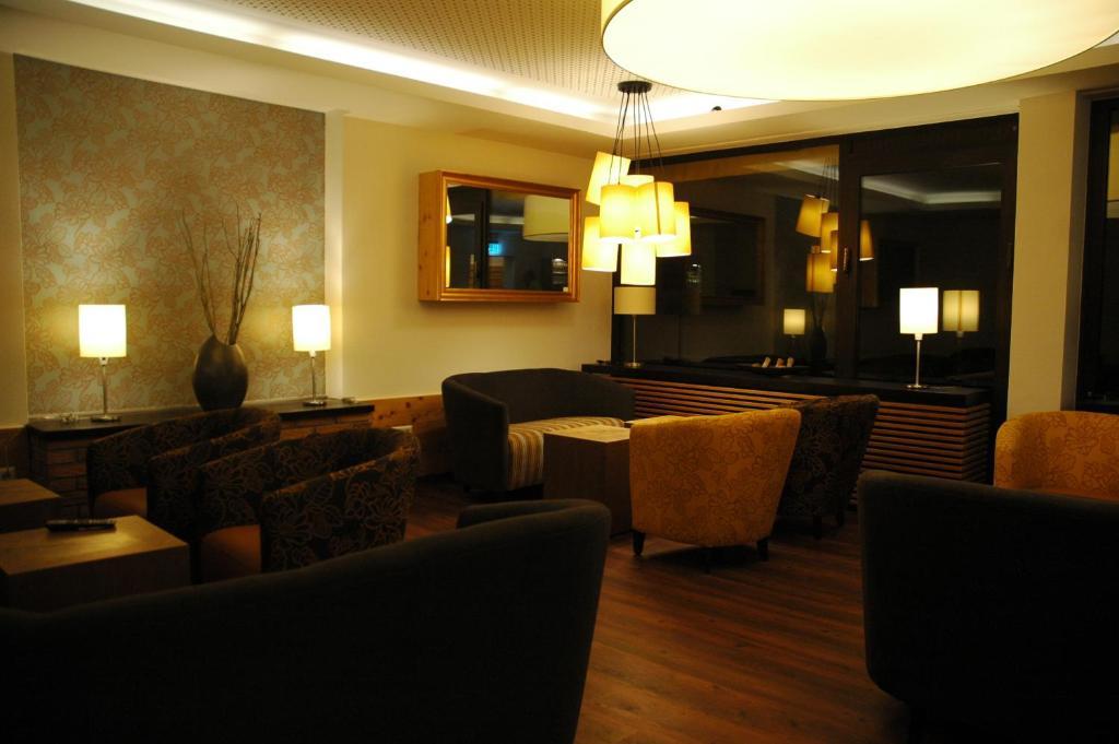 Hotel Am Bad-Wald Бад Либенцел Екстериор снимка