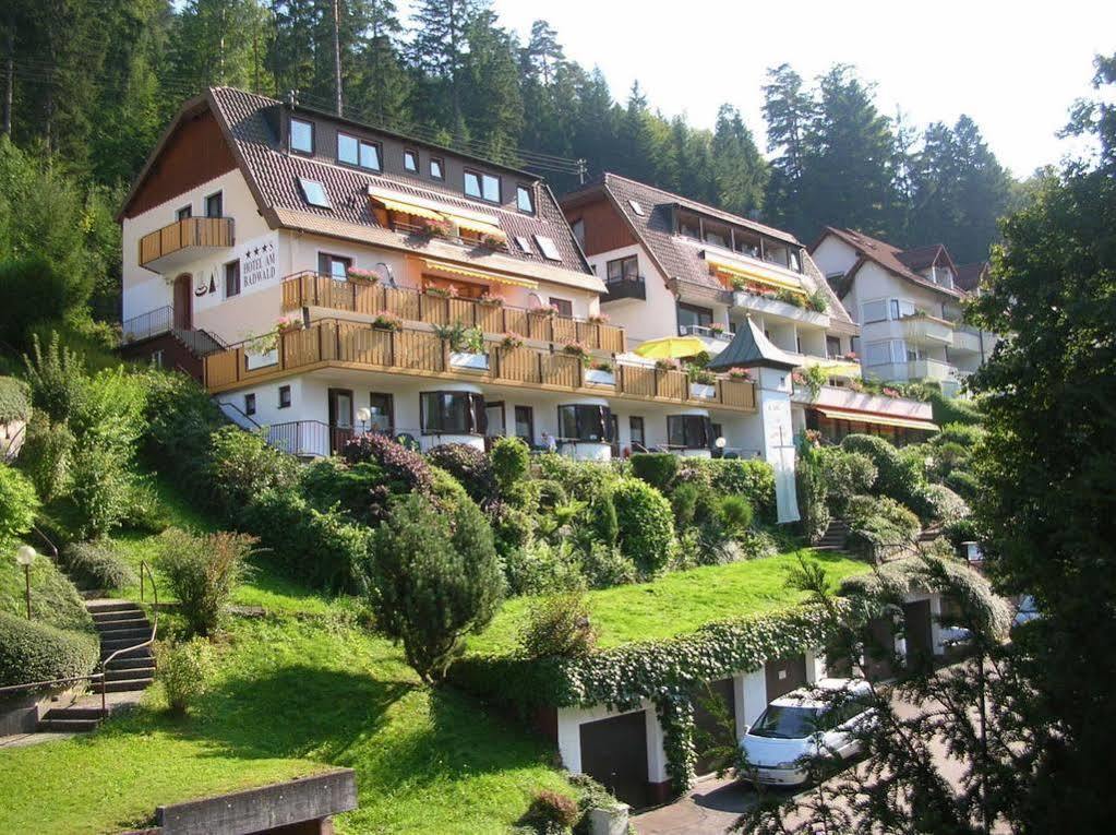 Hotel Am Bad-Wald Бад Либенцел Екстериор снимка