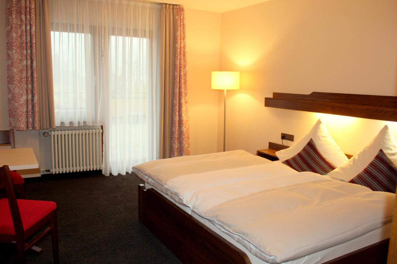 Hotel Am Bad-Wald Бад Либенцел Екстериор снимка